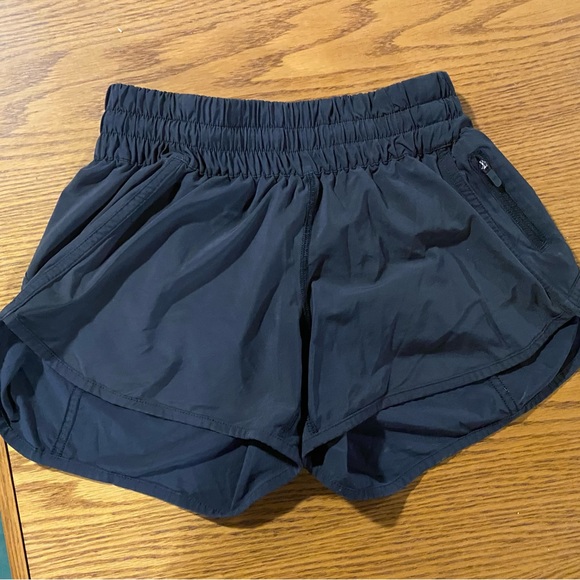 Lululemon Track That 3” Short (2 pairs) - Picture 4 of 8